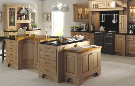 dante-oak-antiqued-kitchen-hero