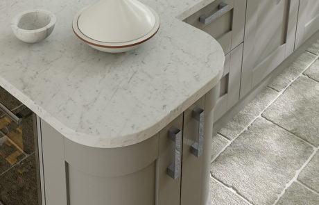 modern-contemporary-windsor-shaker-stone-kitchen-quadrant-doors
